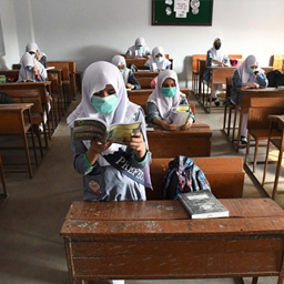 اسلام آباد میں اسکولوں کے طلبہ کو بغیر امتحان کے ترقی دینے کا فیصلہ